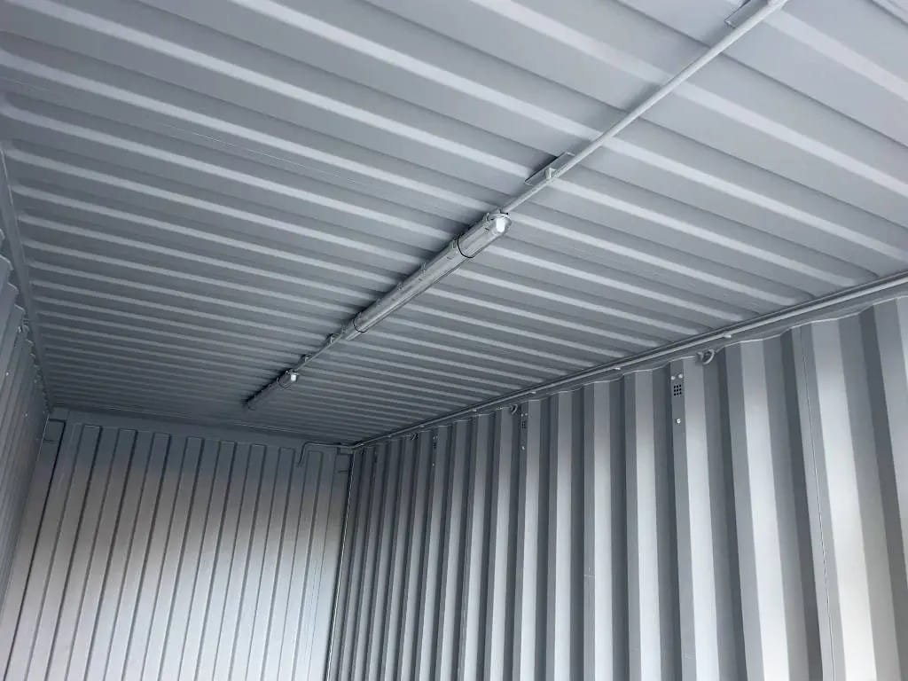 Container 20 Piedi Nuovo con Pavimento in Acciaio e Luce – RAL 7016 - immagine 10